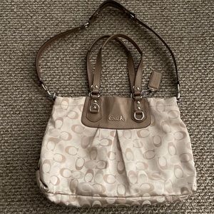 Coach handbag Gorgeous!!!